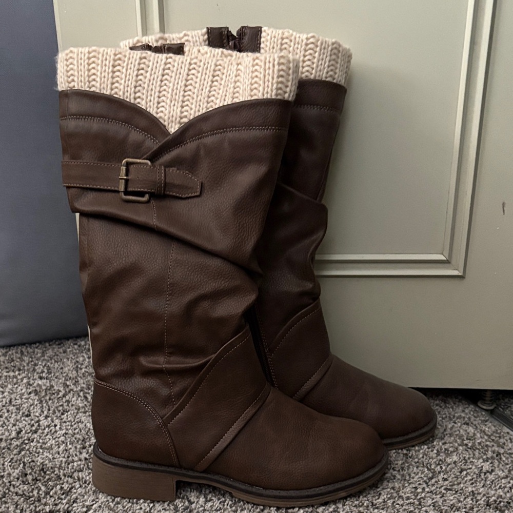 Mukluks Brown Boots